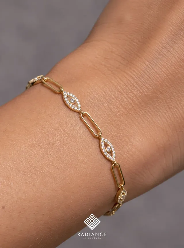 Radiance by Hakoura — gold bracelet close-up